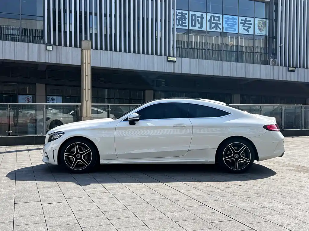 Mercedes-Benz C-Class (Import) — фото 4