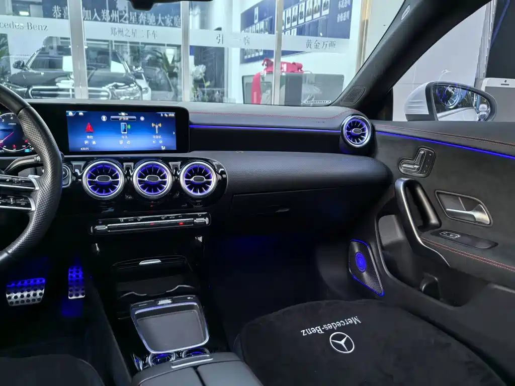 Mercedes-Benz CLA (Import) — фото 11