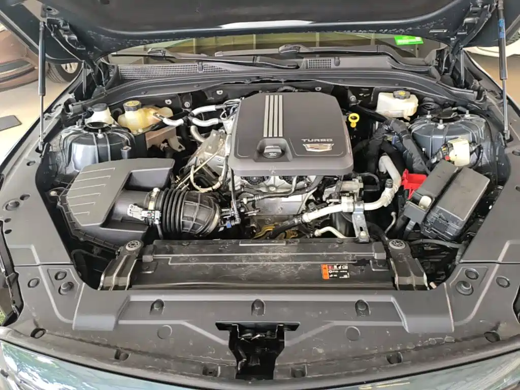 Cadillac CT5 — фото 20