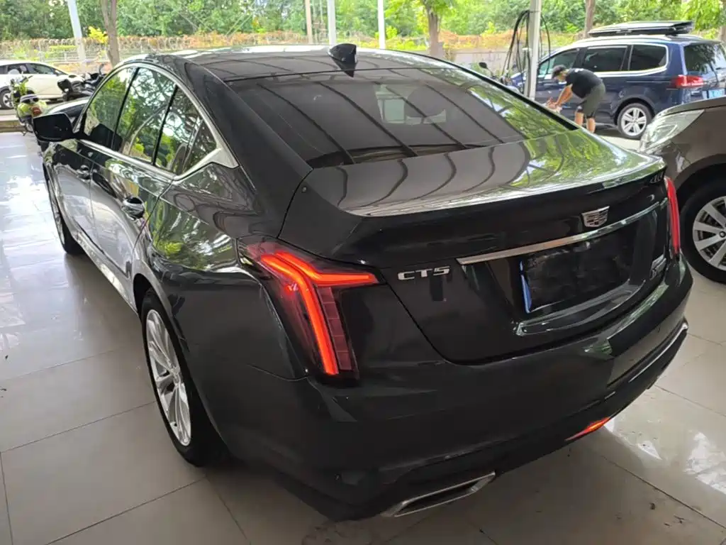 Cadillac CT5 — фото 5