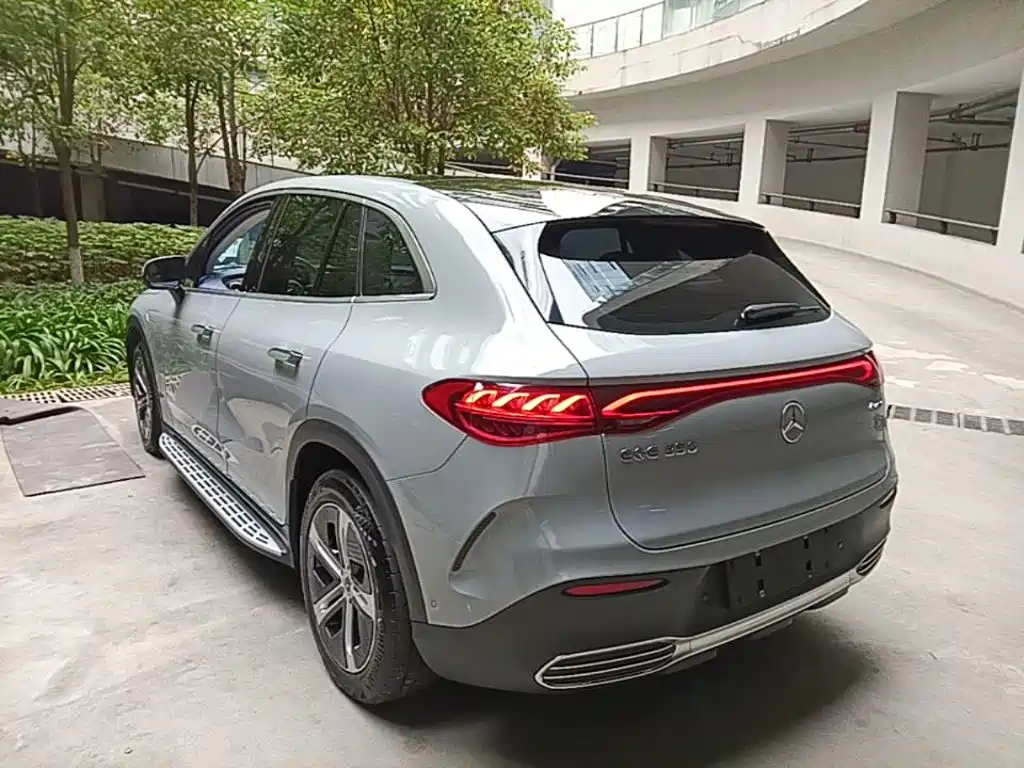 Mercedes-Benz EQE SUV — фото 4