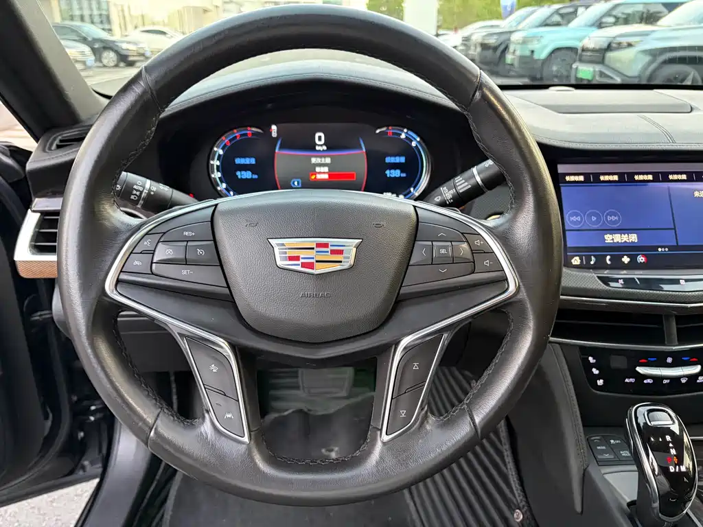 Cadillac CT6 — фото 6