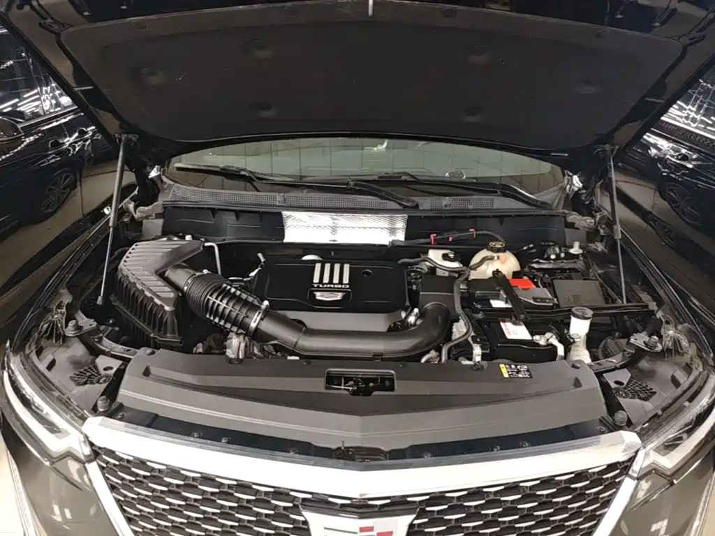 Cadillac XT6 — фото 20