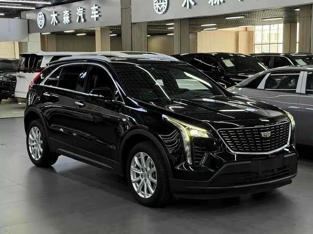 Cadillac XT4 — фото 8