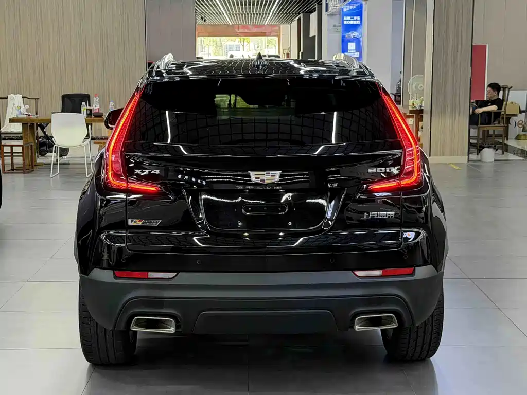 Cadillac XT4 — фото 9