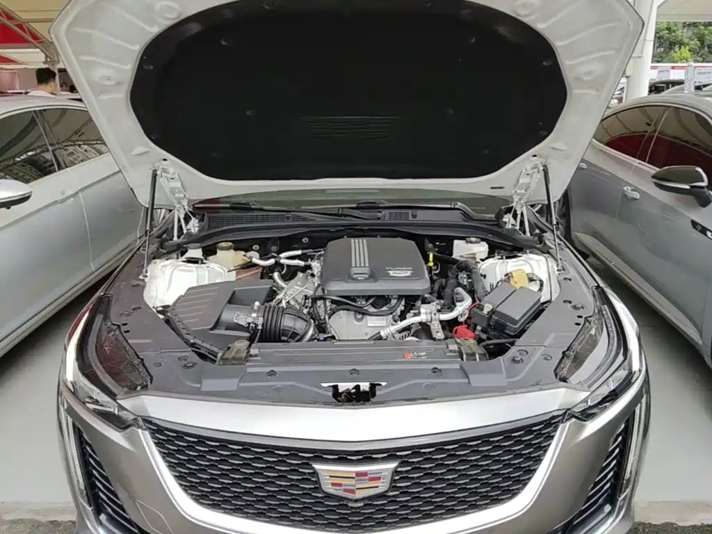 Cadillac CT5 — фото 20