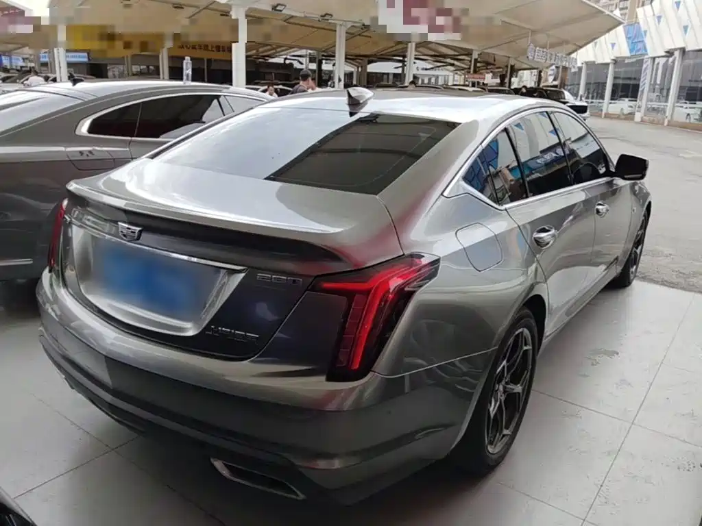 Cadillac CT5 — фото 7