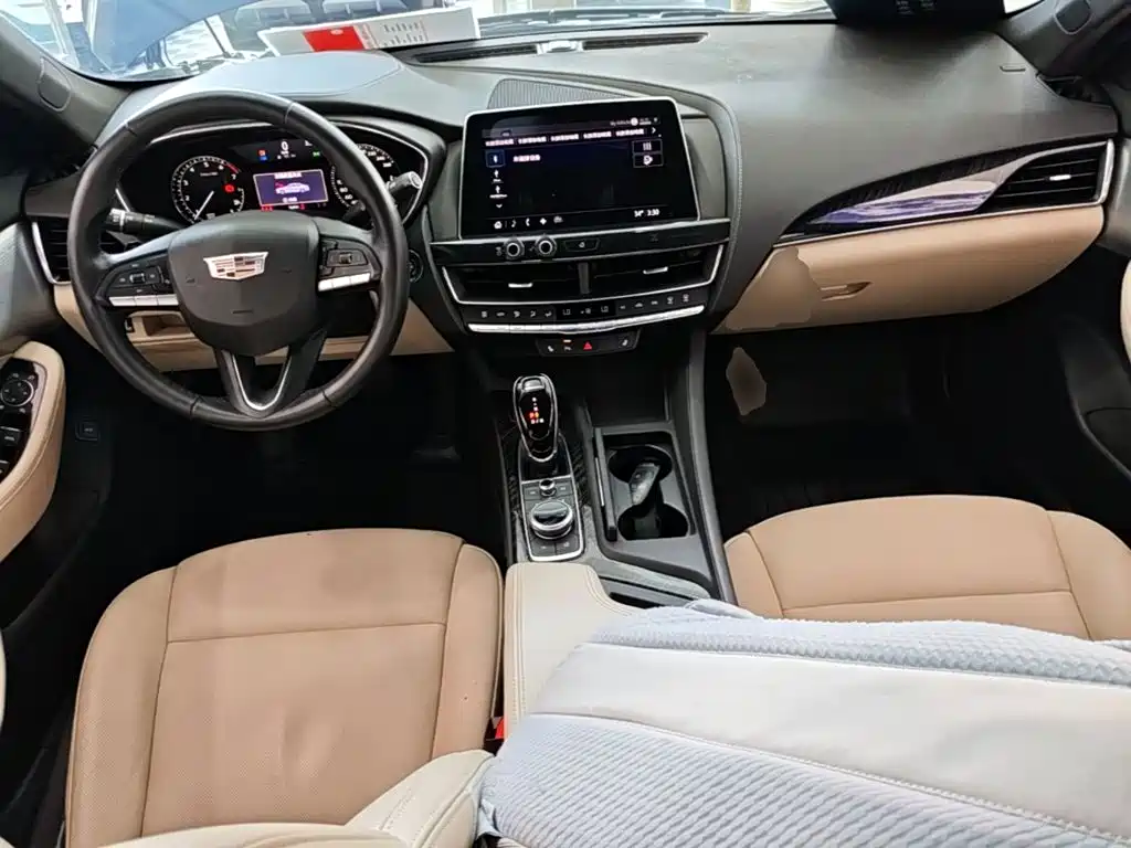 Cadillac CT5 — фото 6