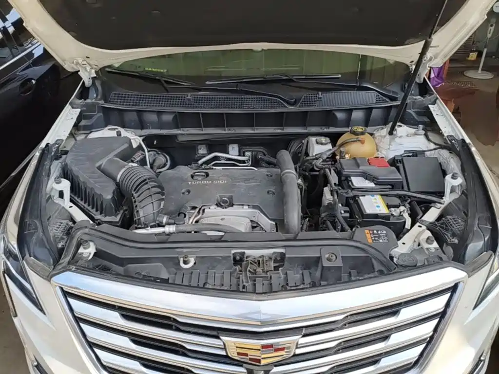 Cadillac XT5 — фото 20
