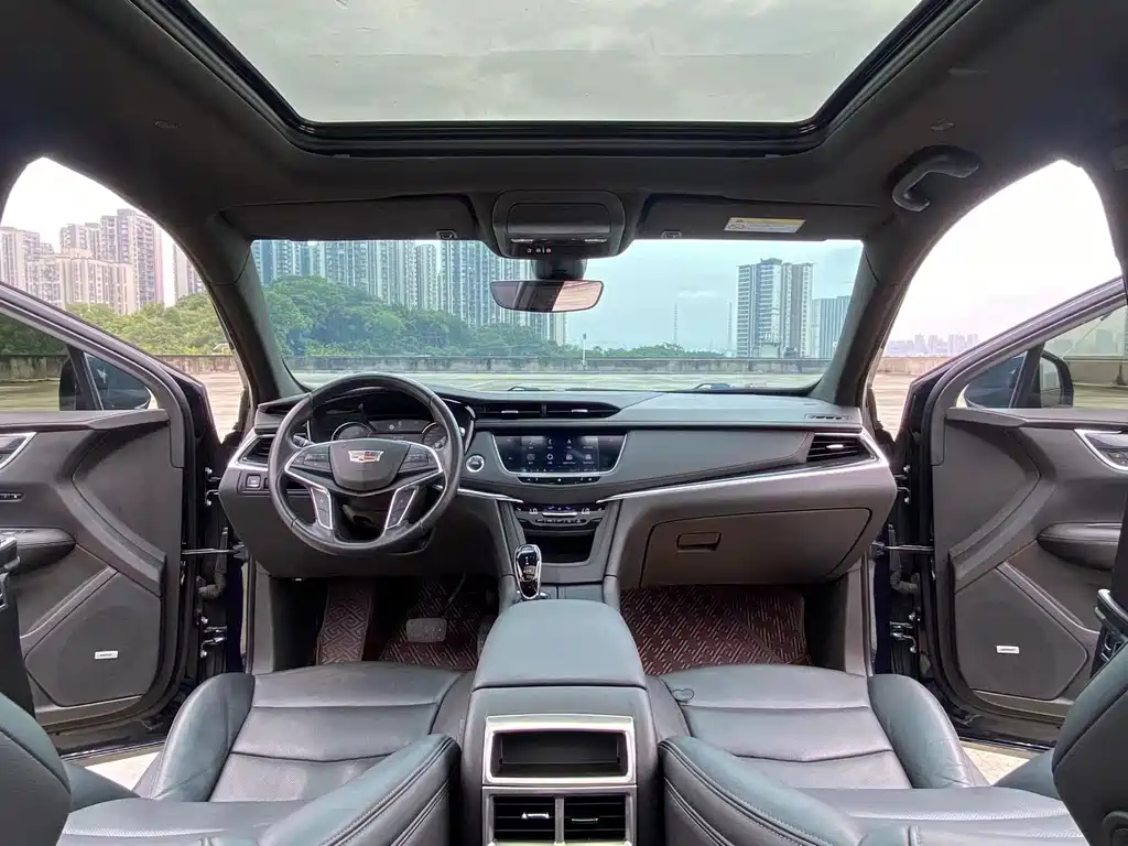Cadillac XT5 — фото 7