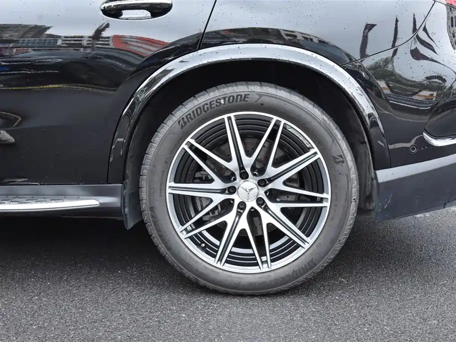 Mercedes-Benz GLC AMG — фото 10