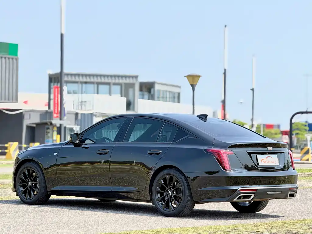 Cadillac CT5 — фото 14