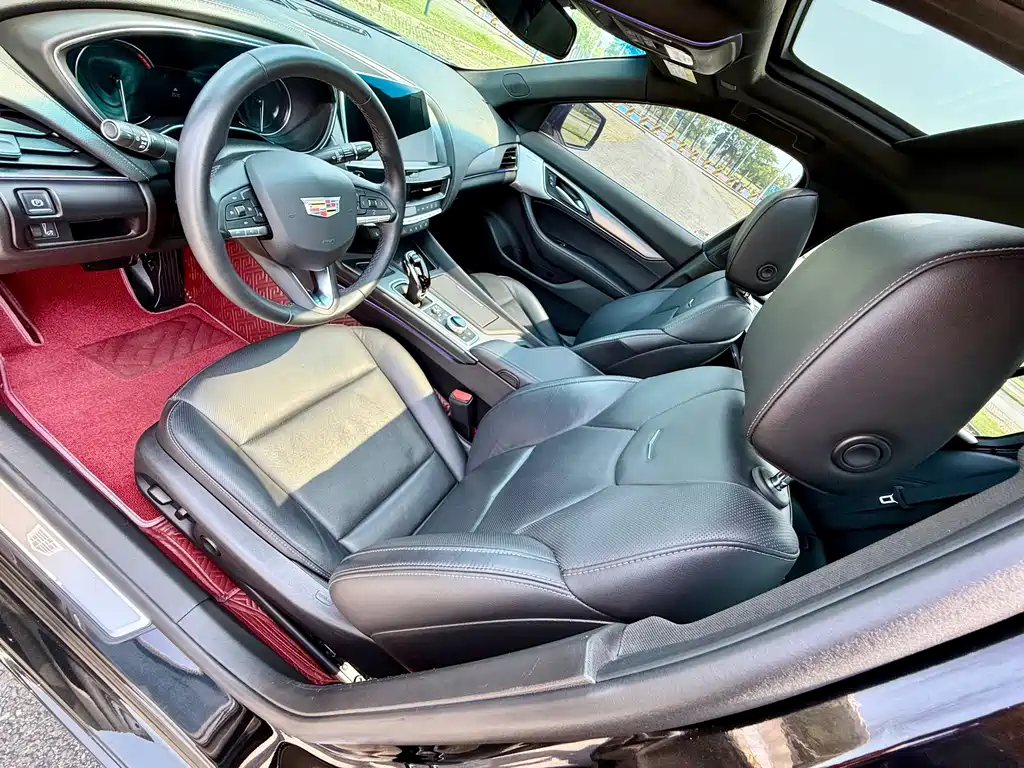 Cadillac CT5 — фото 4