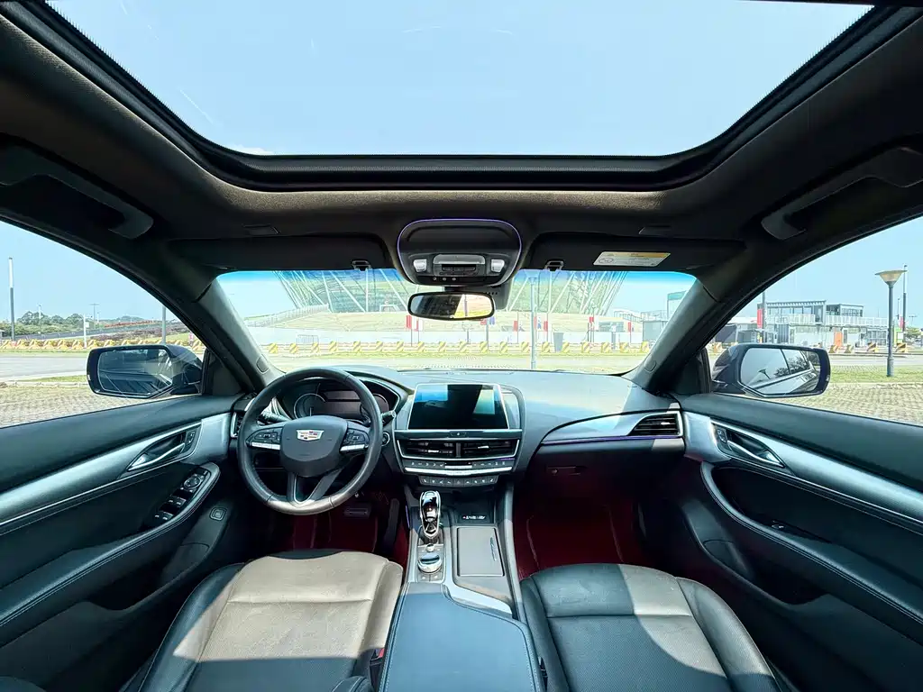 Cadillac CT5 — фото 6