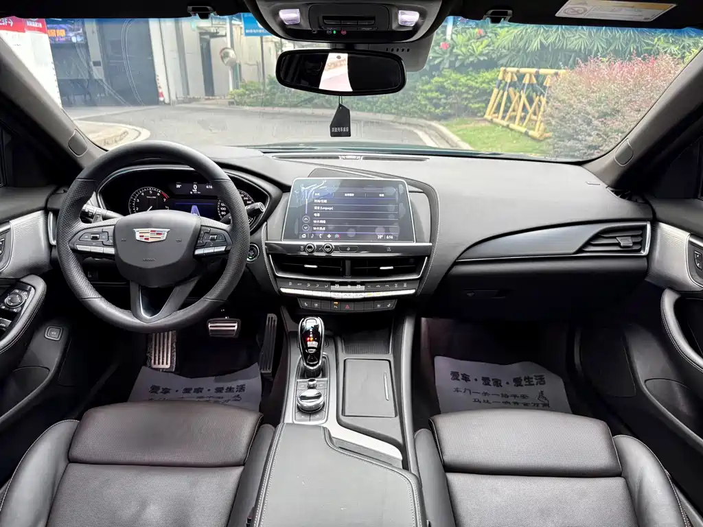 Cadillac CT5 — фото 8