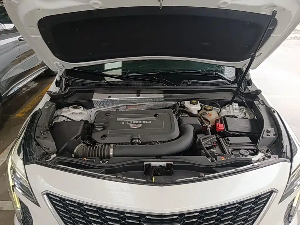 Cadillac XT4 — фото 20