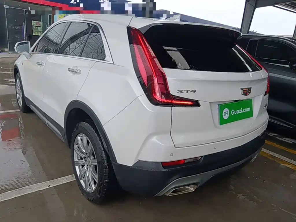 Cadillac XT4 — фото 5