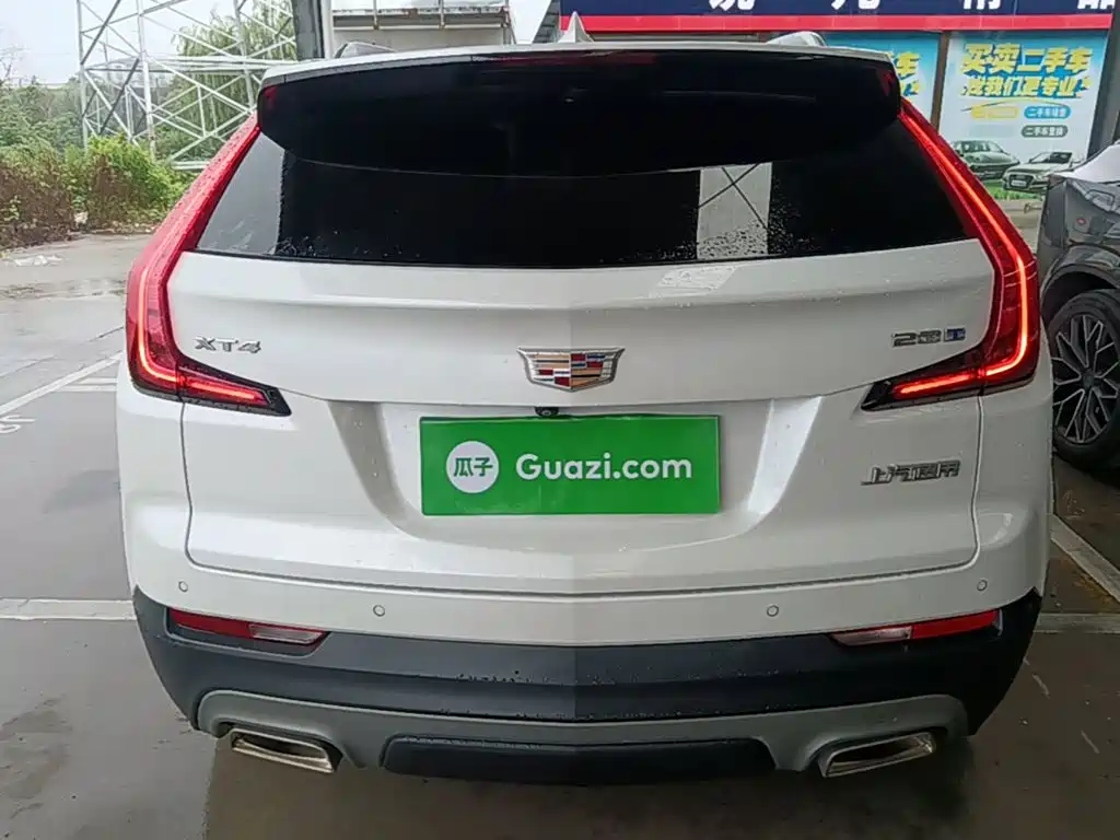 Cadillac XT4 — фото 6