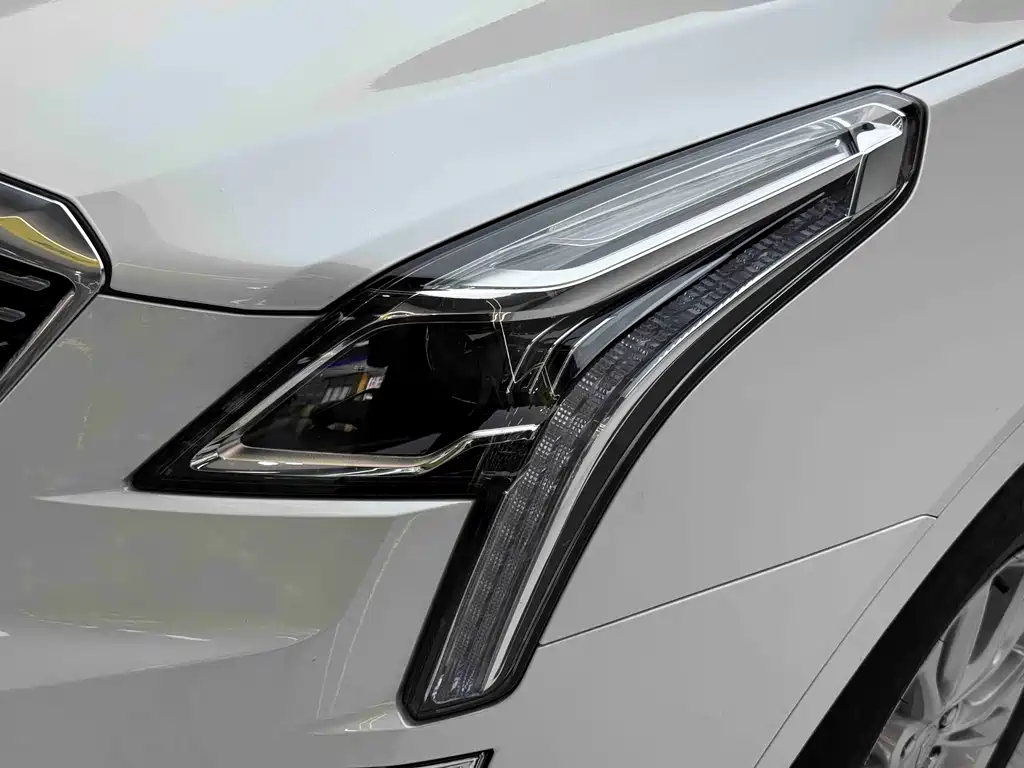Cadillac XT5 — фото 4