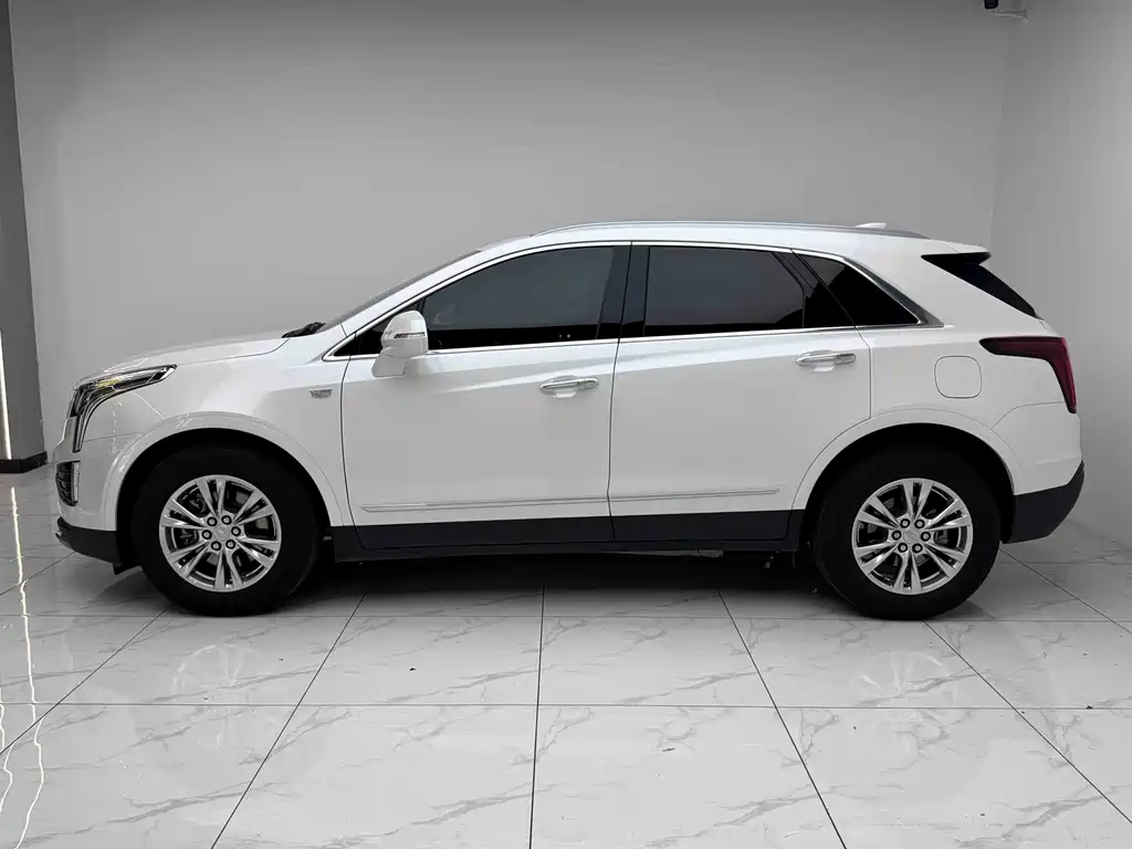 Cadillac XT5 — фото 9