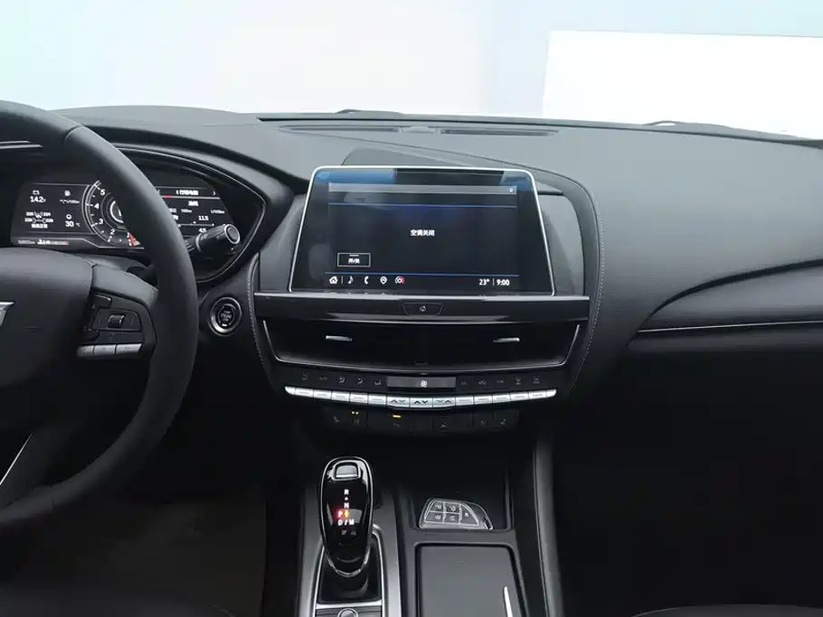 Cadillac CT5 — фото 13