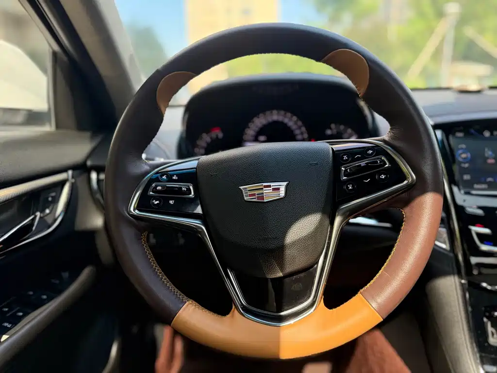 Cadillac ATS-L — фото 19