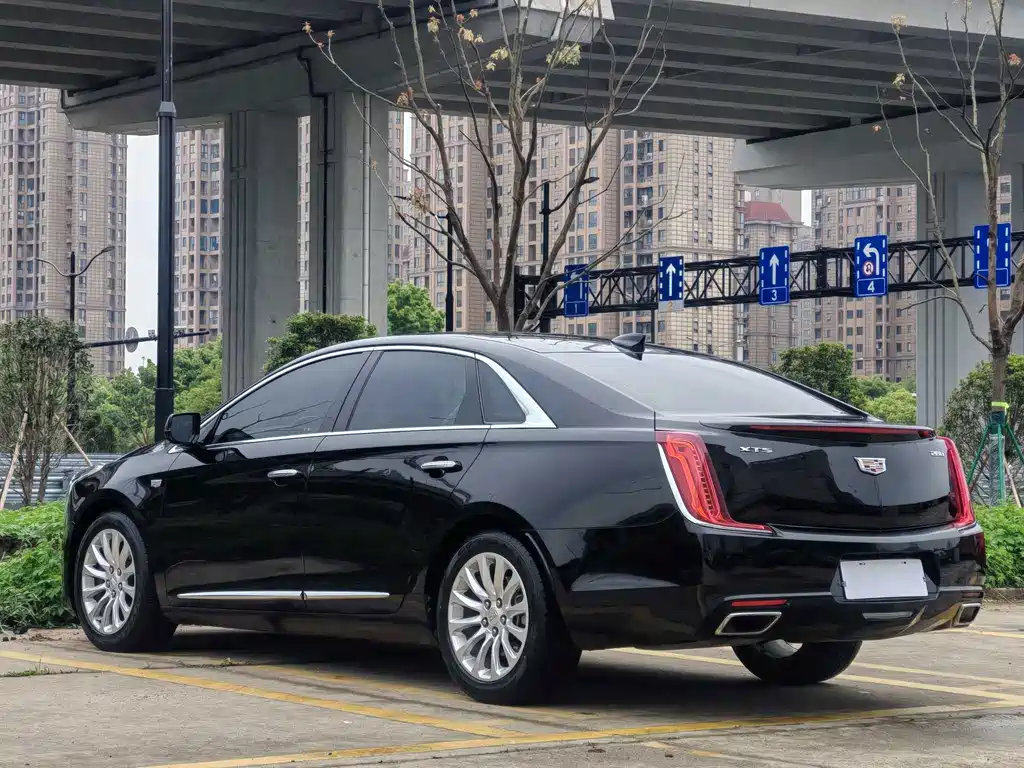 Cadillac XTS — фото 3