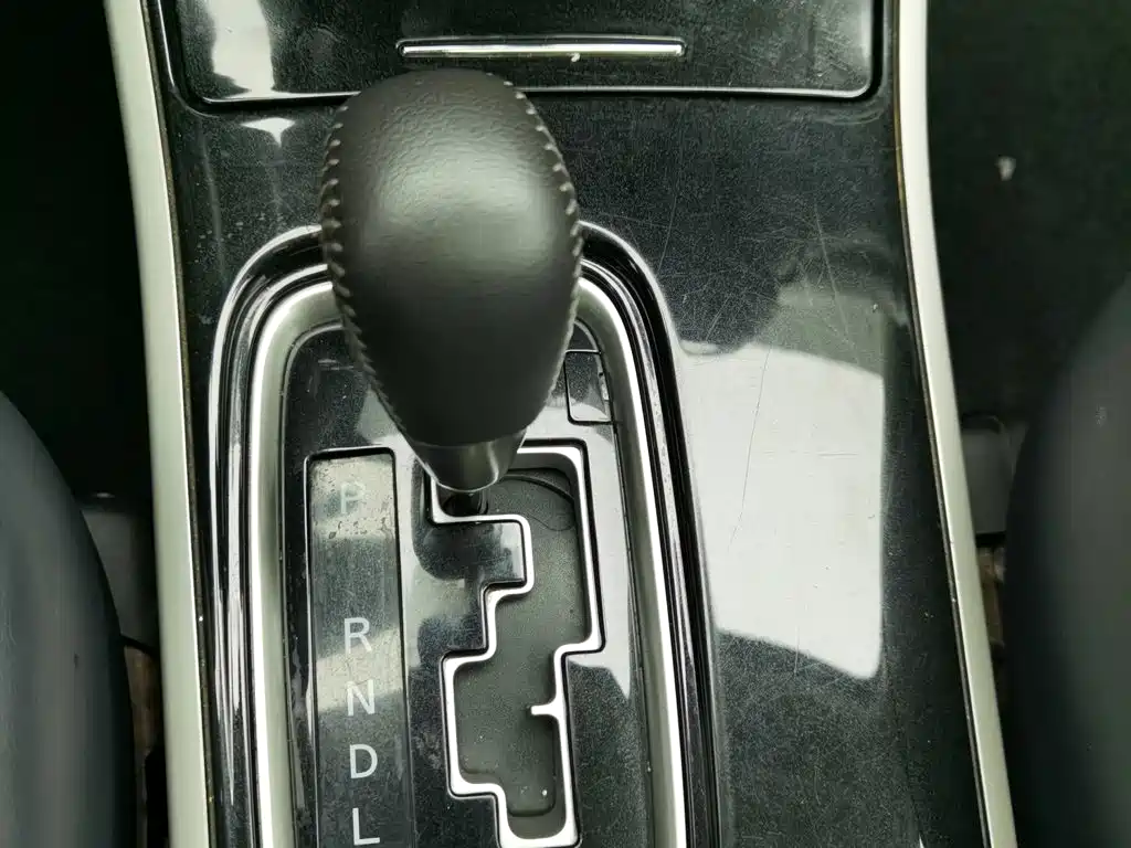 Mitsubishi Outlander — фото 13
