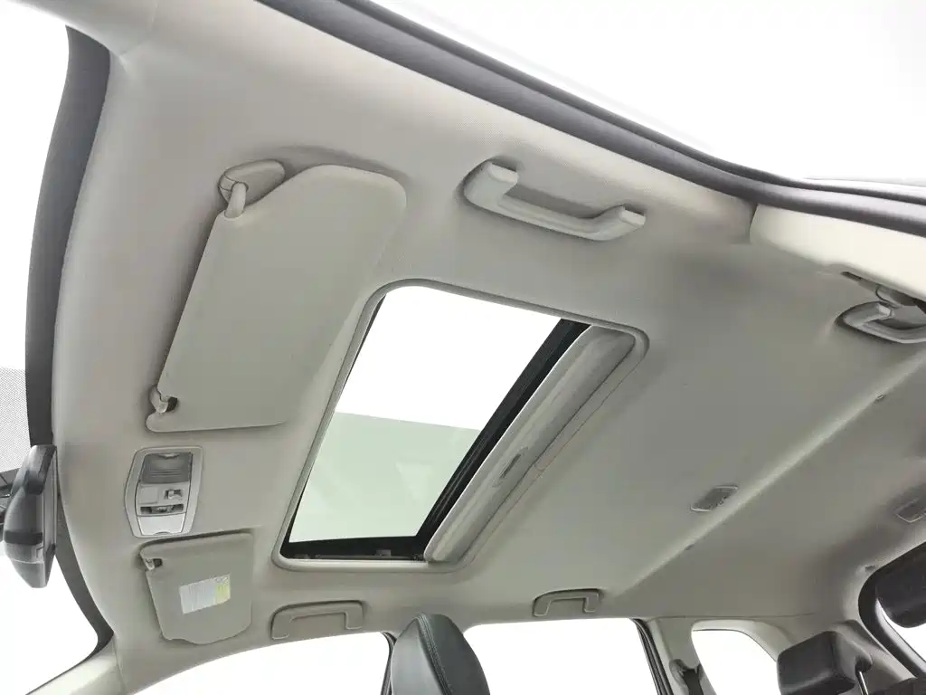 Mitsubishi Outlander — фото 14