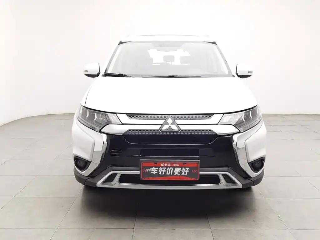 Mitsubishi Outlander — фото 3