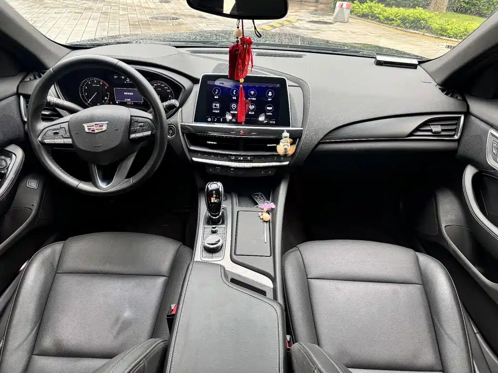 Cadillac CT5 — фото 4