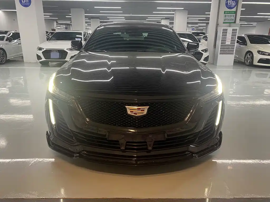 Cadillac CT5 — фото 2