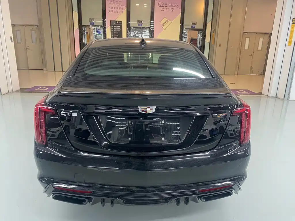 Cadillac CT5 — фото 20