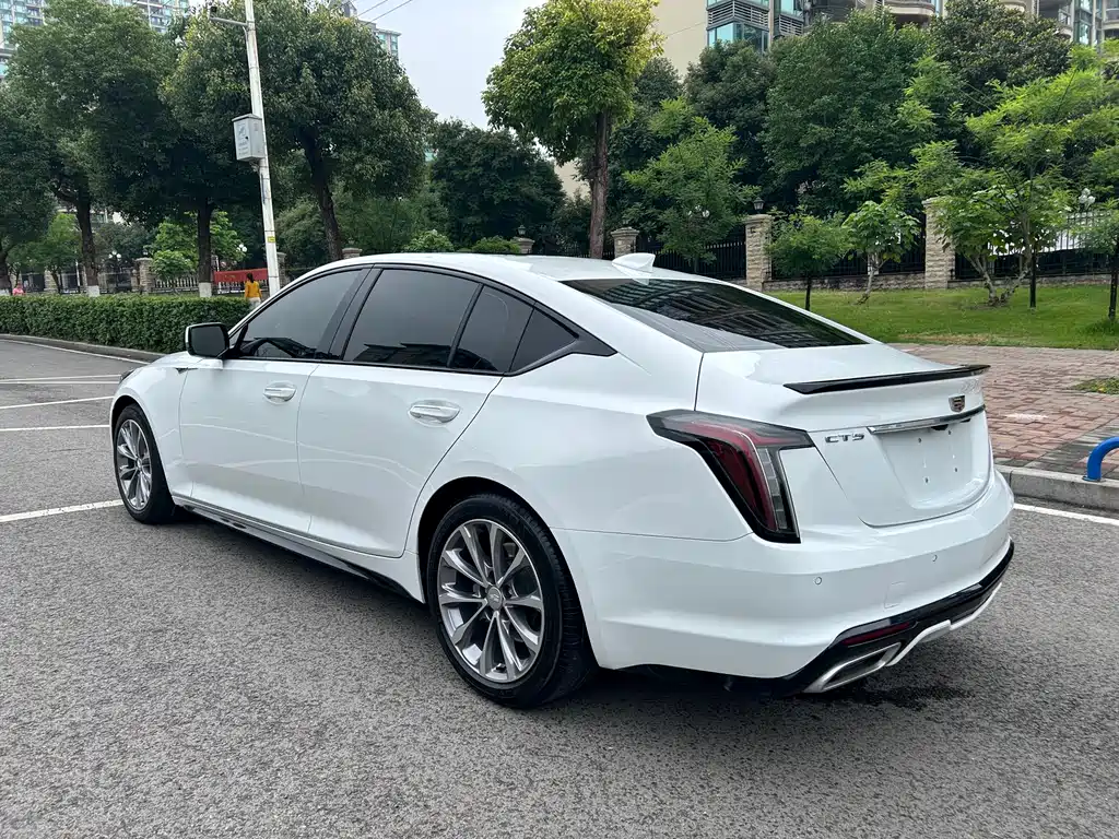 Cadillac CT5 — фото 5