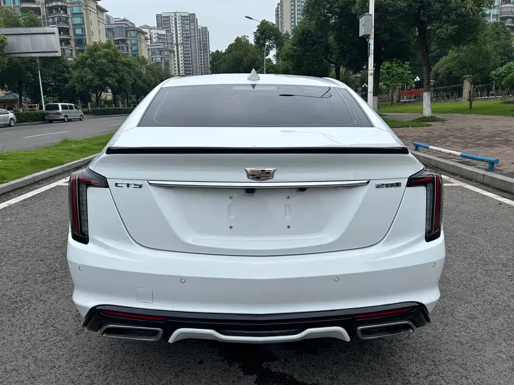 Cadillac CT5 — фото 6