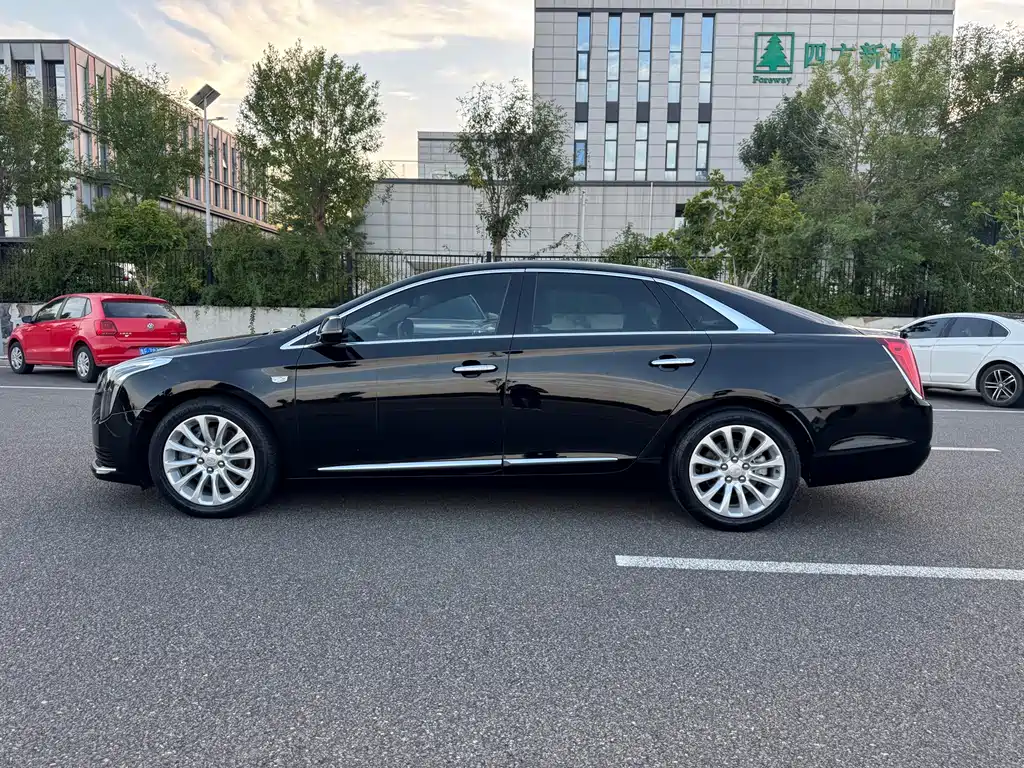 Cadillac XTS — фото 4