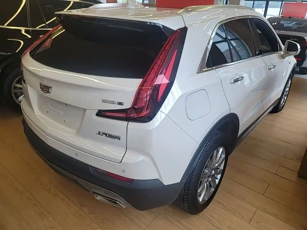 Cadillac XT4 — фото 7