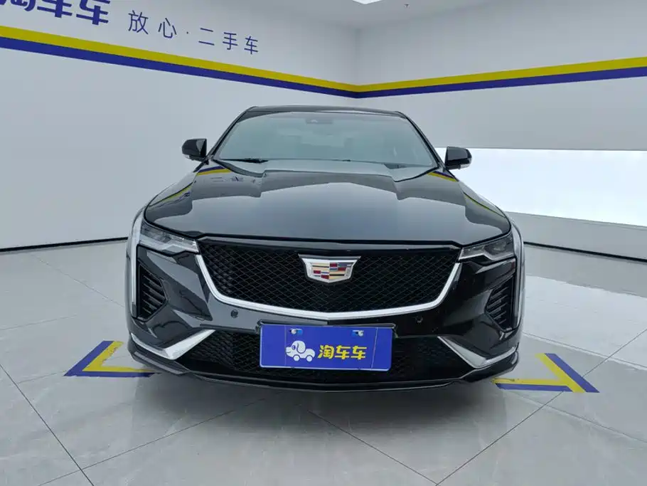 Cadillac CT4 — фото 2