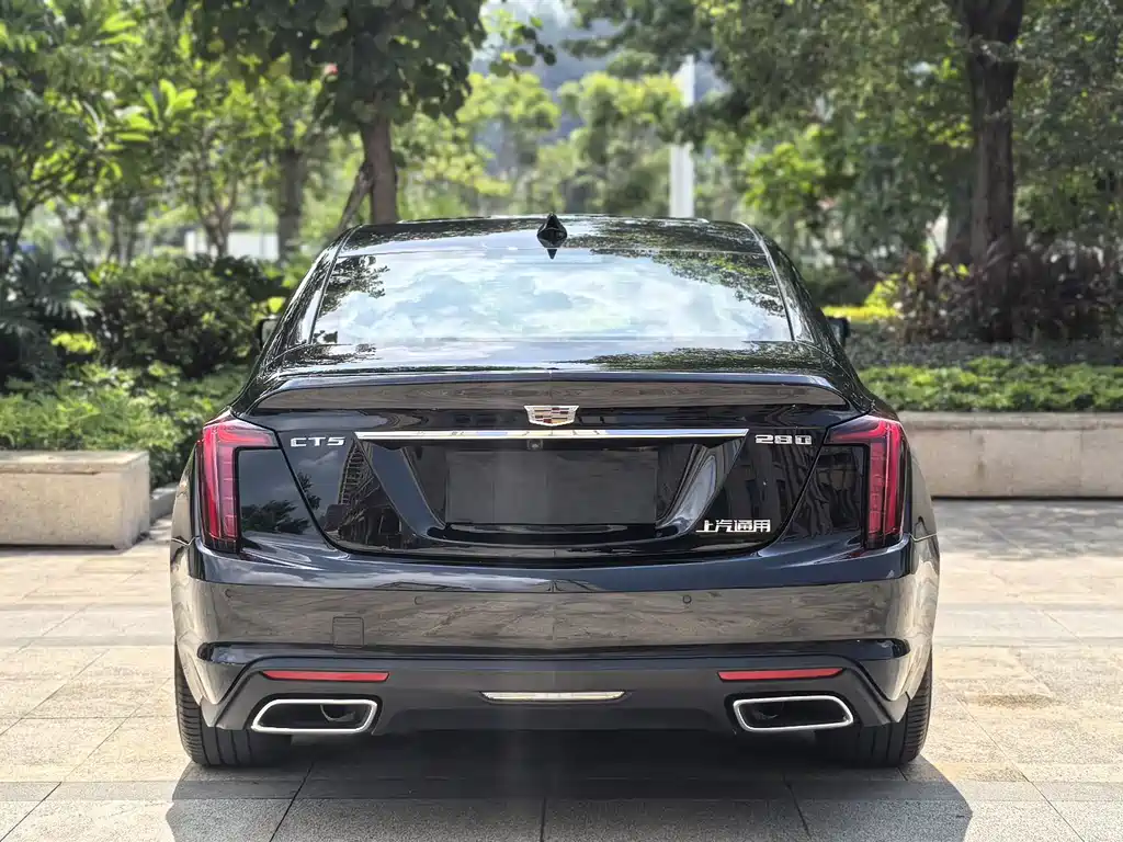 Cadillac CT5 — фото 11