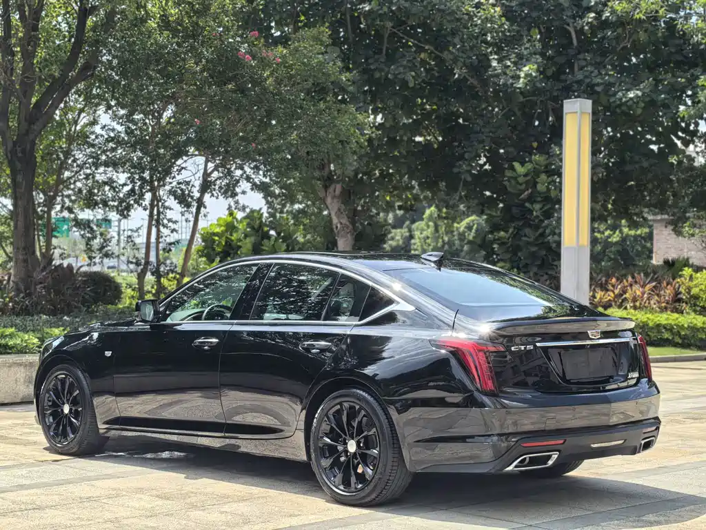 Cadillac CT5 — фото 12