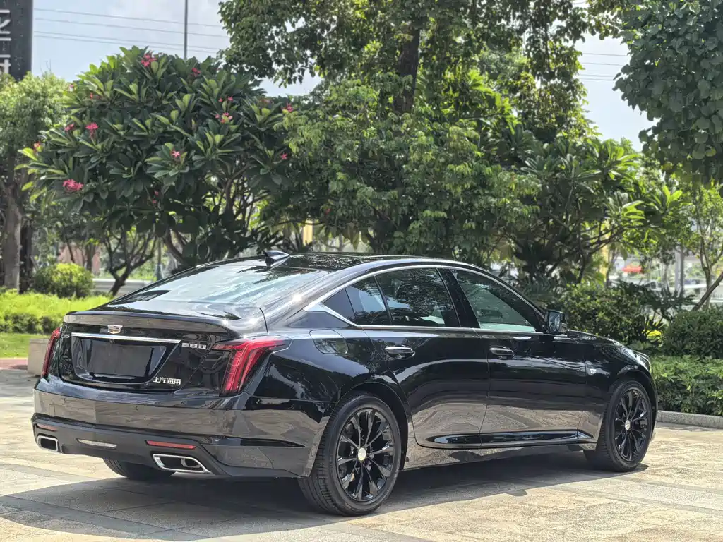 Cadillac CT5 — фото 10