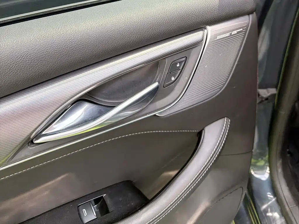 Cadillac CT5 — фото 14