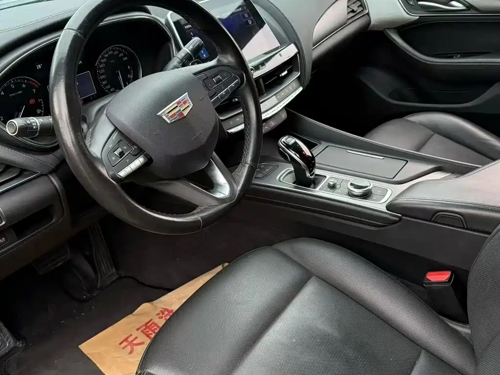 Cadillac CT5 — фото 4