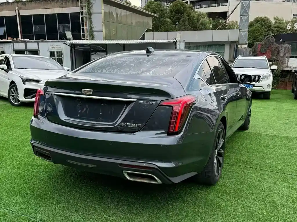 Cadillac CT5 — фото 7