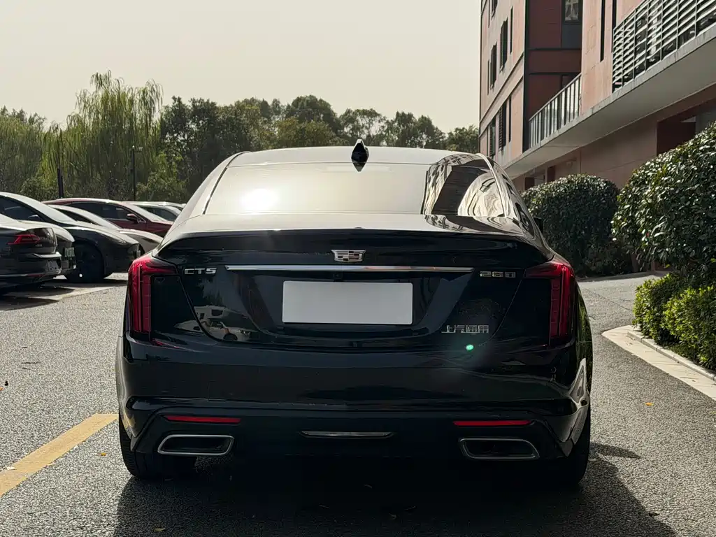 Cadillac CT5 — фото 15