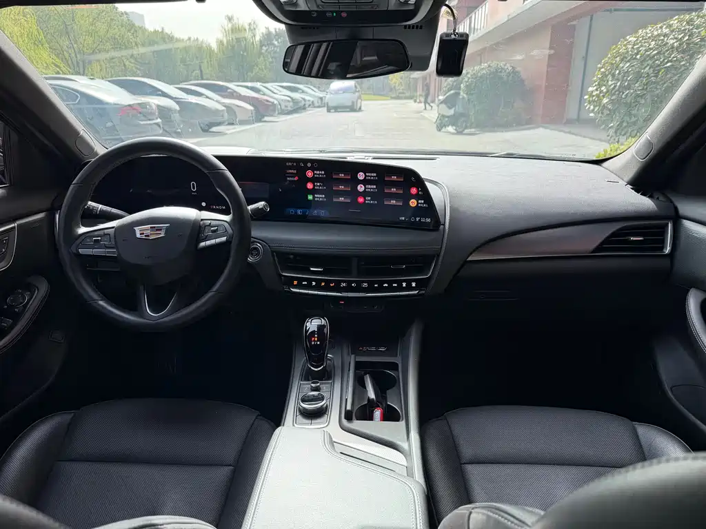 Cadillac CT5 — фото 6