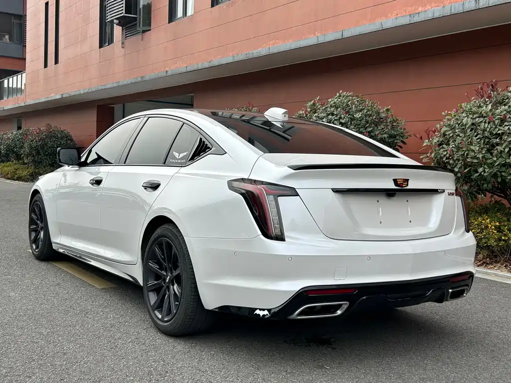 Cadillac CT5 — фото 14