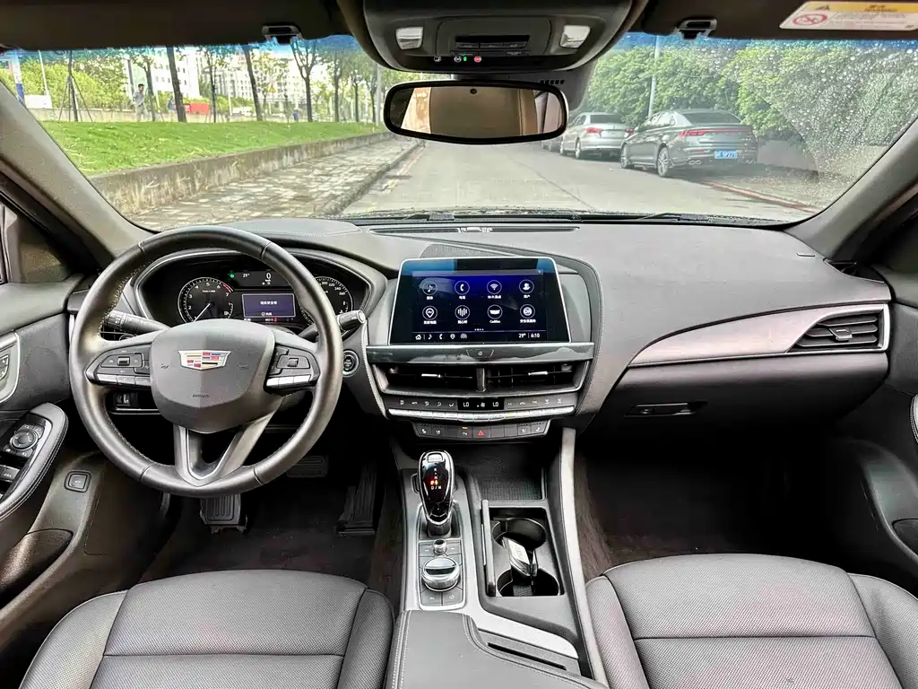 Cadillac CT5 — фото 15