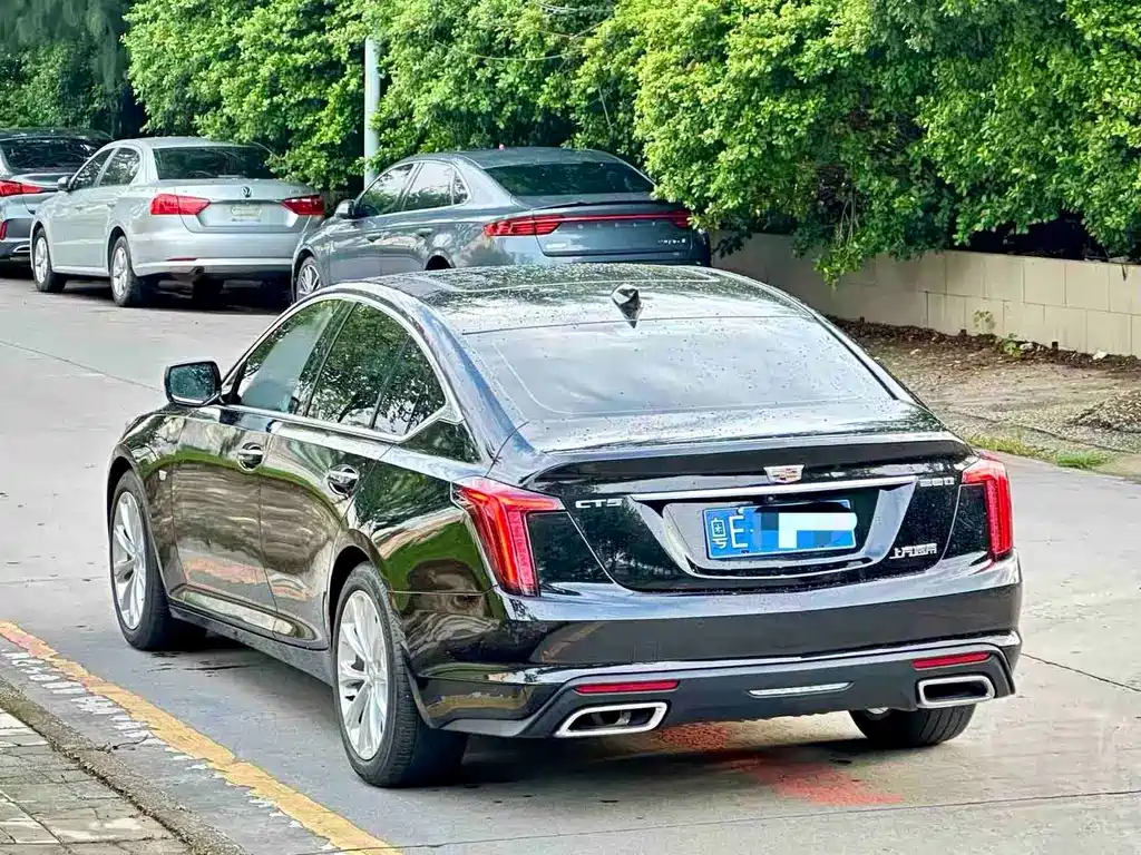 Cadillac CT5 — фото 4