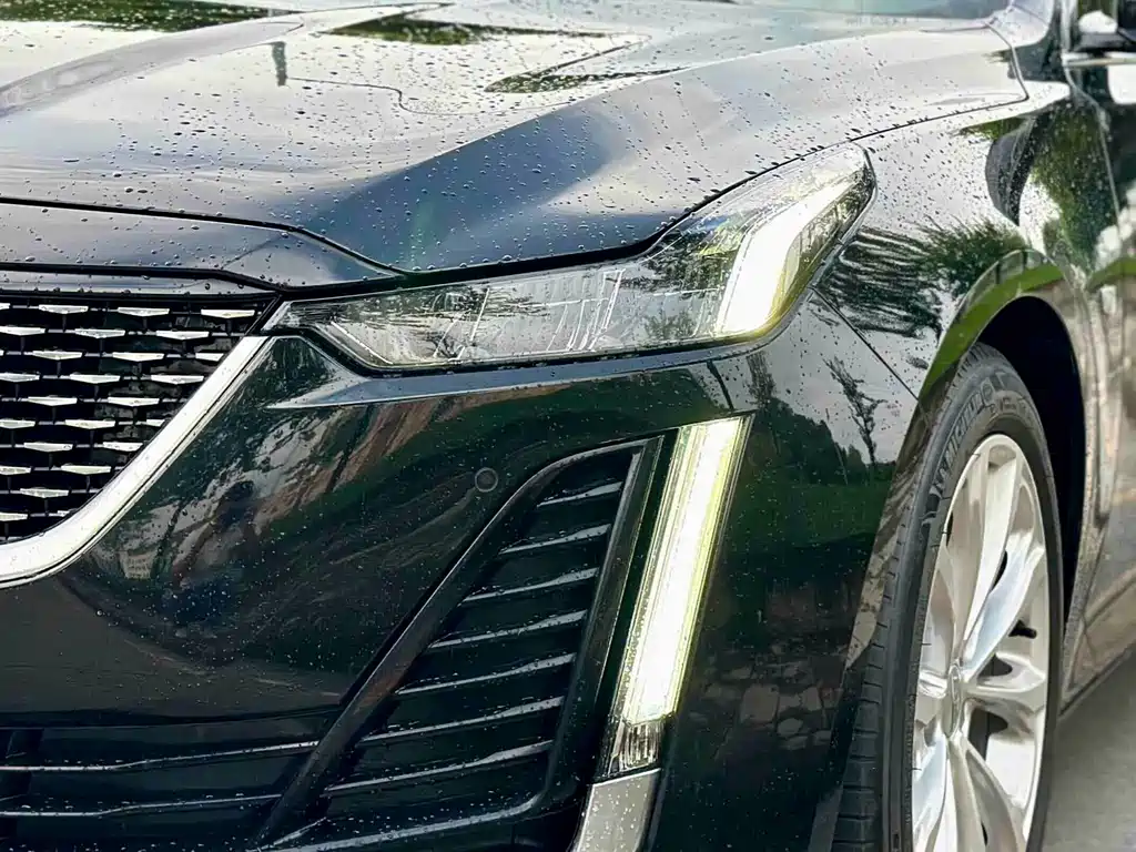 Cadillac CT5 — фото 7